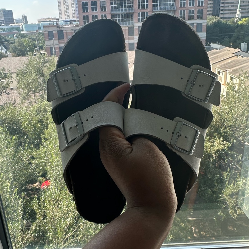 Birkenstock Arizona Birko-Flor - White WORN CONDITION - Picture 3 of 5